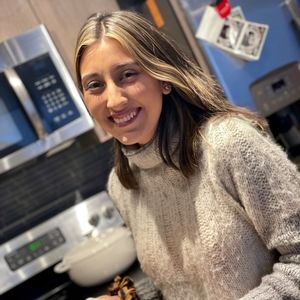 Meet your Posher, Daniela